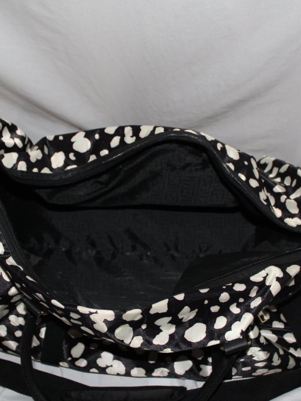 Isaac Mizrahi Black and White Patterned Weekender Duffle Bag - Picture 7 of 9